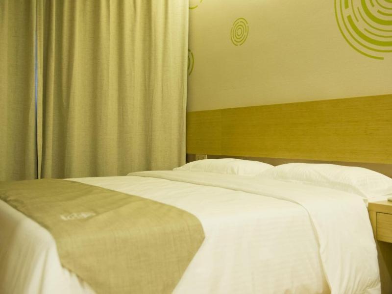 GreenTree Inn Nantong Qidong Lvsi Harbour Express Hotel Buitenkant foto